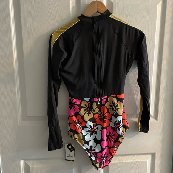 Rip Curl Hibiscus Heat Splice One Piece Surf Suit - Picture 12 of 13